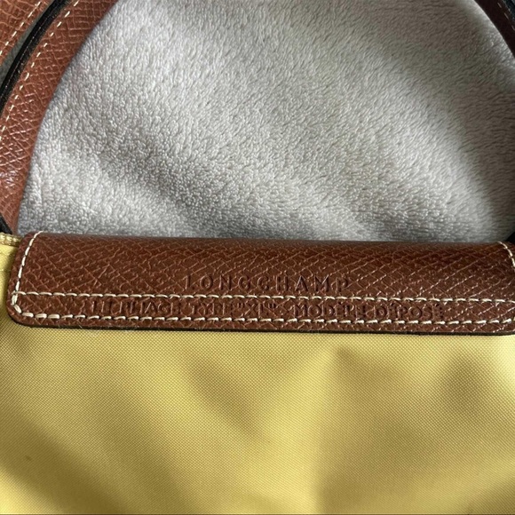 LONGCHAMP // Le Pliage Weekender in yellow - Picture 3 of 8